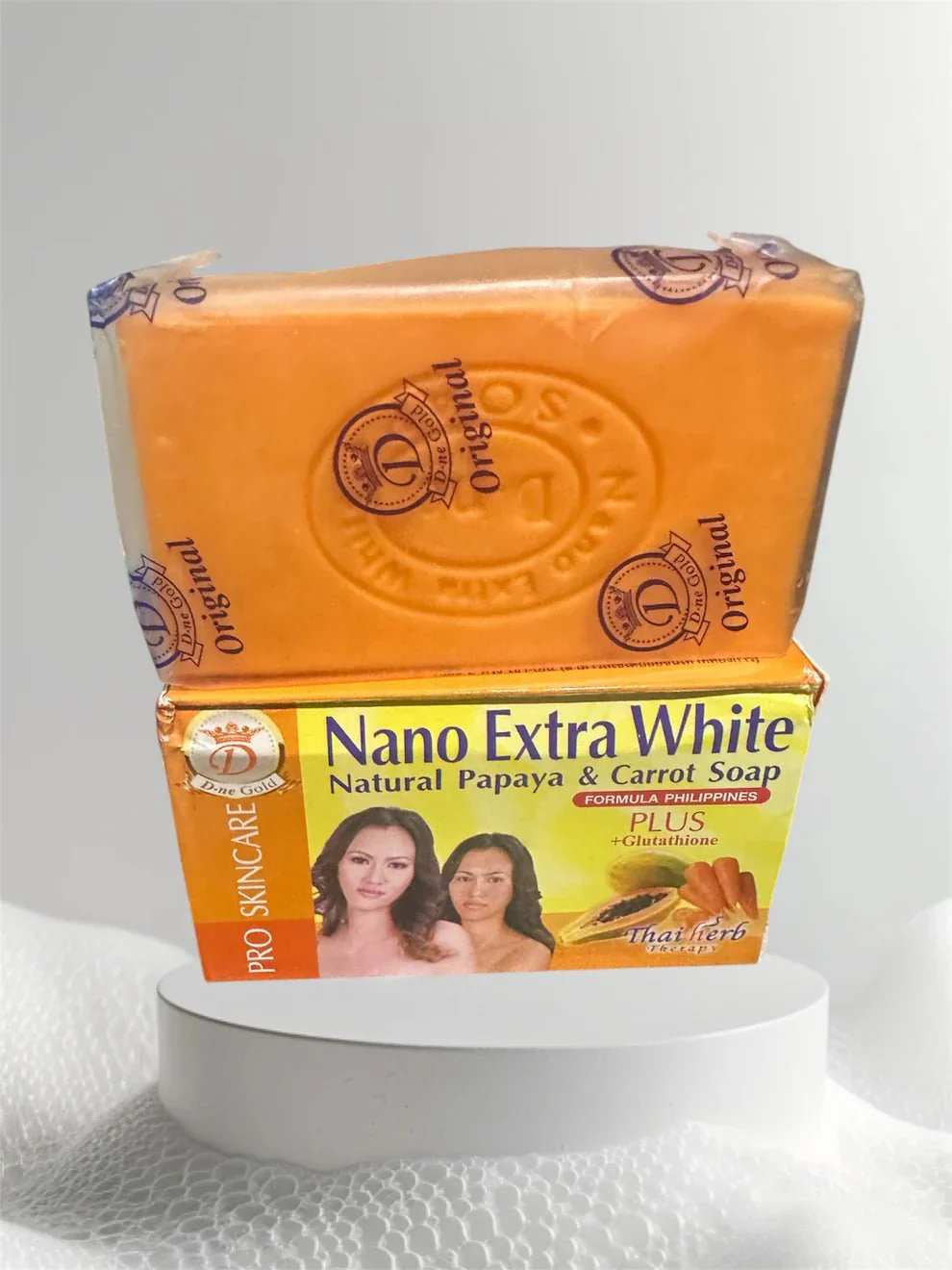 Nano Extra White Papaya Carrot Face Soaps - Image 3